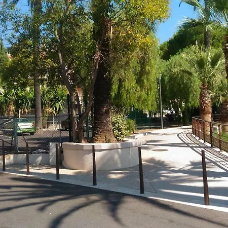 Le Blumarine شقة كان